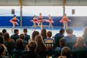 Grupo de dança EDTG se apresenta em escolas
