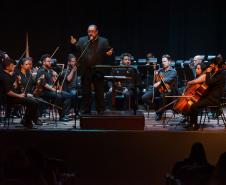 Concerto didático em Pinhais para rede municipal