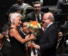 Tibiriçá recebe emocionante homenagem conduzida pela diretora artística da Fundação Clóvis Salgado, Cláudia Malta