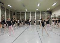 Escola de Dança Teatro Guaíra apresenta espetáculo João e Maria em novembro