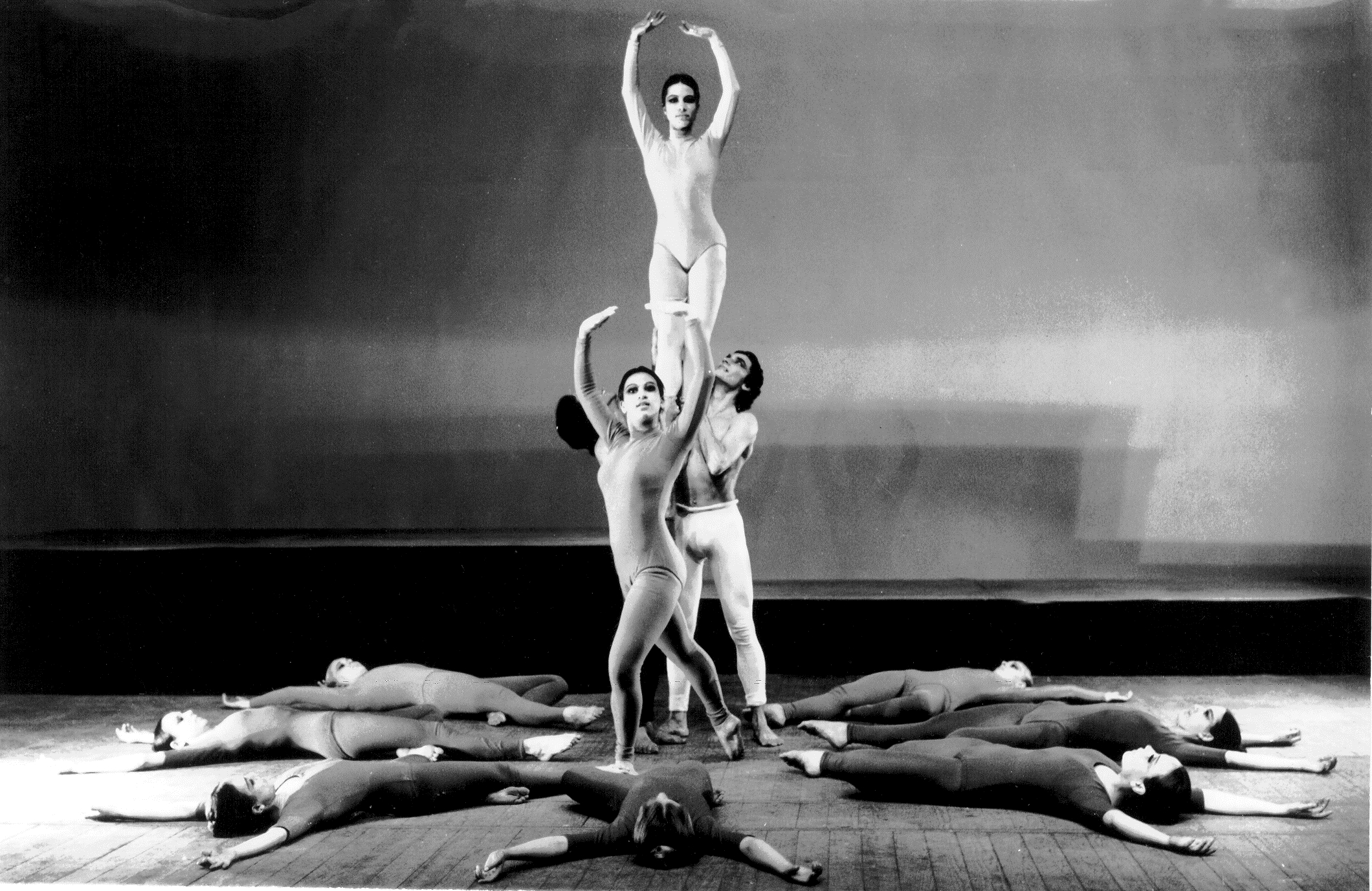 Coreografia Luz, uma das primeiras dançadas pelo BTG
