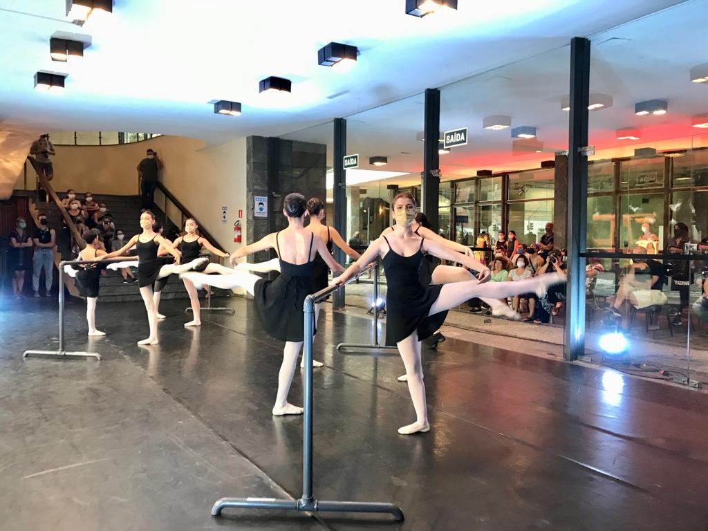 Teatro Guaíra celebra Dia da Mulher com programação gratuita
