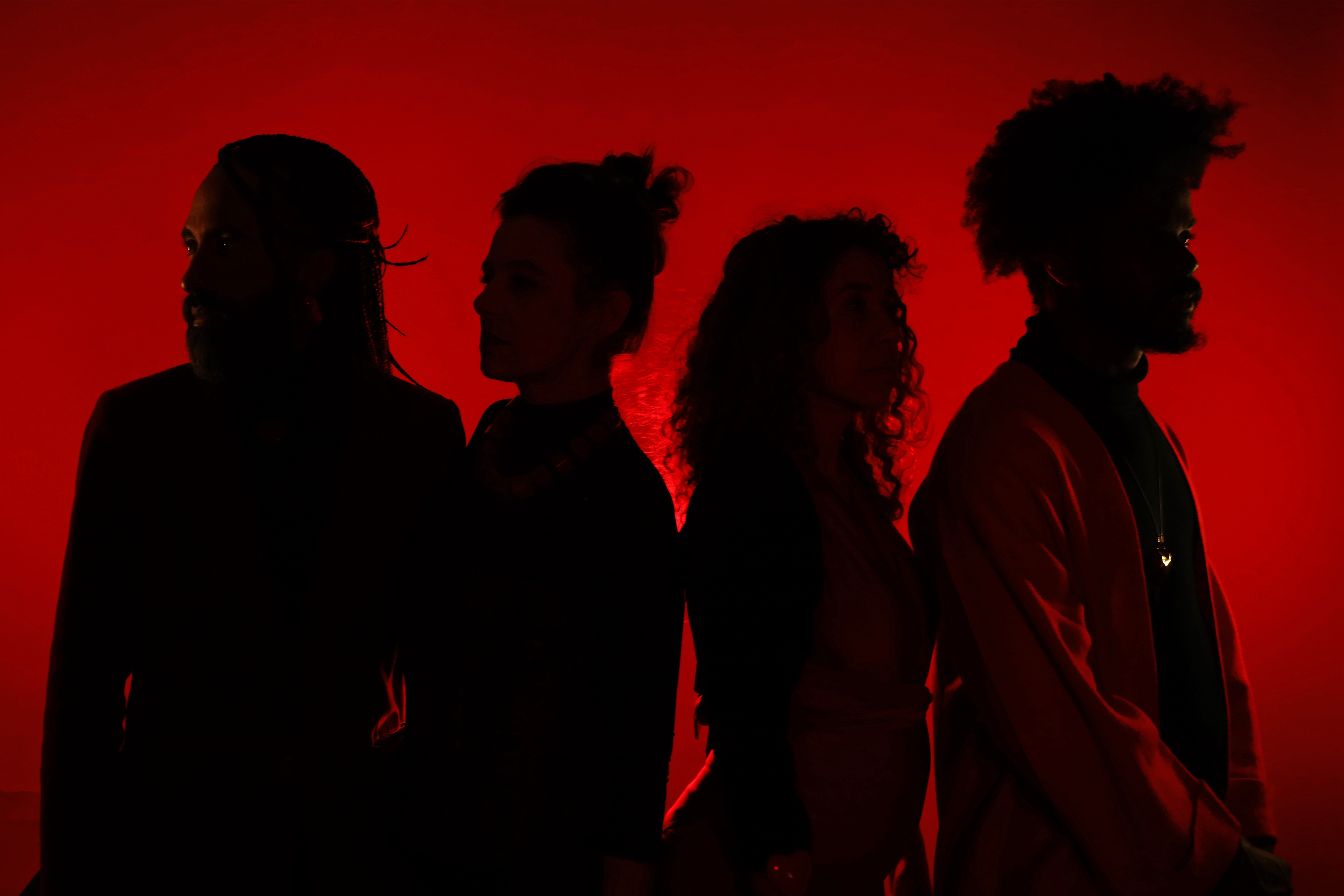 Os atores e atrizes: Helena de Jorge Portela, Marcel Malê, Catharine Moreira e Lucas dos Santos.