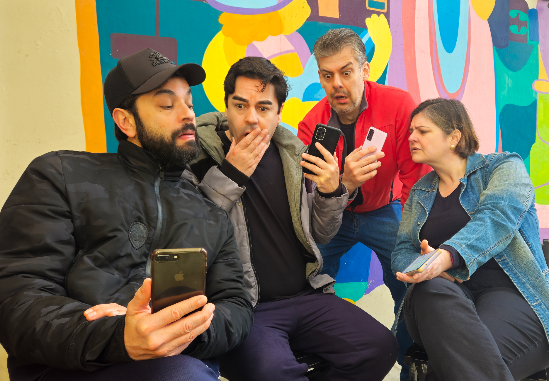 A sátira aborda a maneira como utilizamos a tecnologia dos celulares em nosso dia a dia, destacando temas como o excesso de tempo olhando para a tela, a falta de comunicação interpessoal, os cancelamentos virtuais e os golpes digitais.