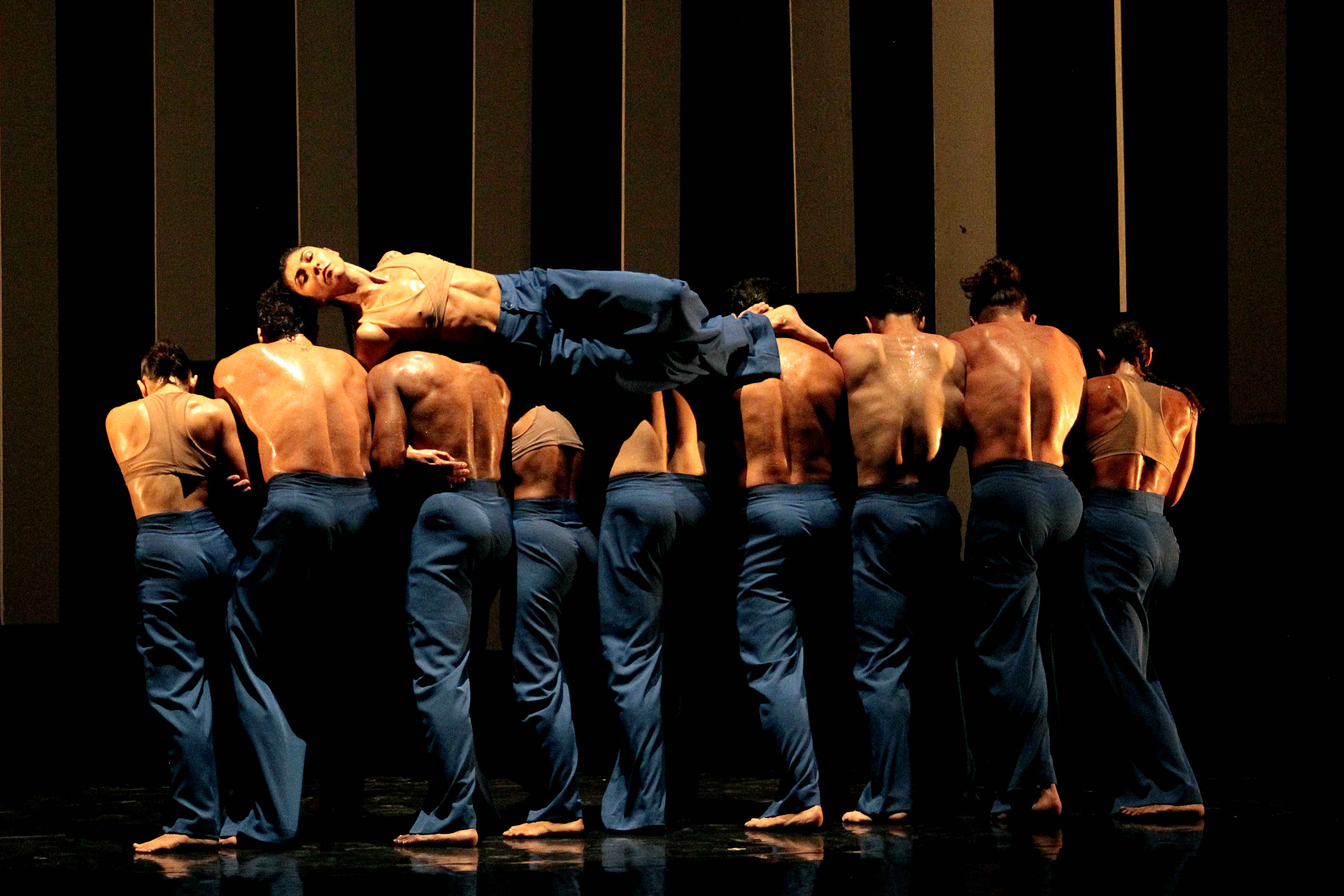 Ensaio aberto: V.I.C.A. e Castelo