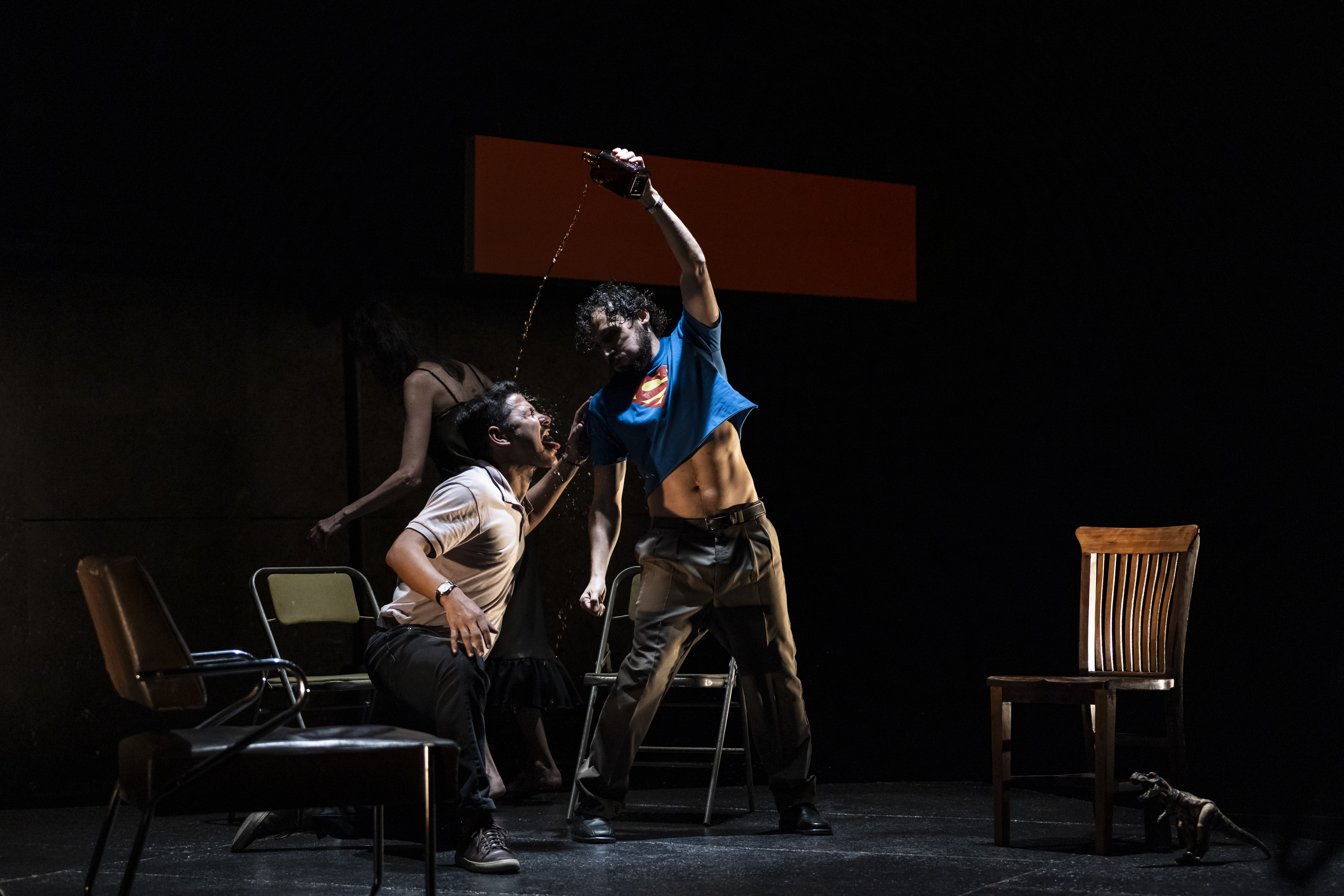 “Língua”: Espetáculo que celebra inclusão  com diálogo cultural bilíngue