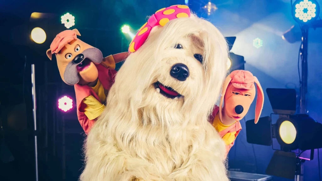 Da telinha para o teatro: musical da TV Colosso chega ao Guairão