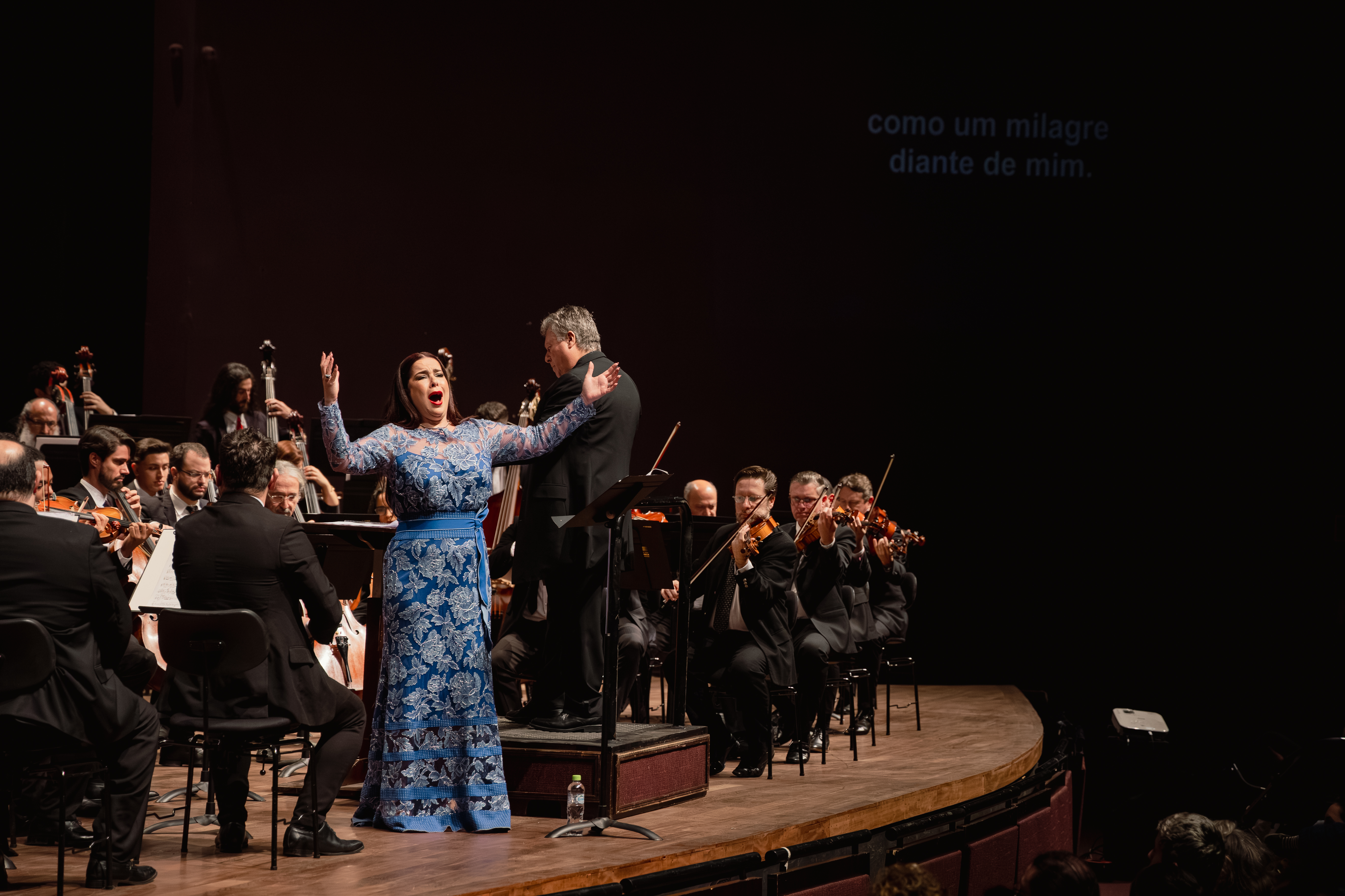 Casa cheia: Orquestra Sinfônica do Paraná emociona com obras de Strauss e convidados internacionais no Guairão