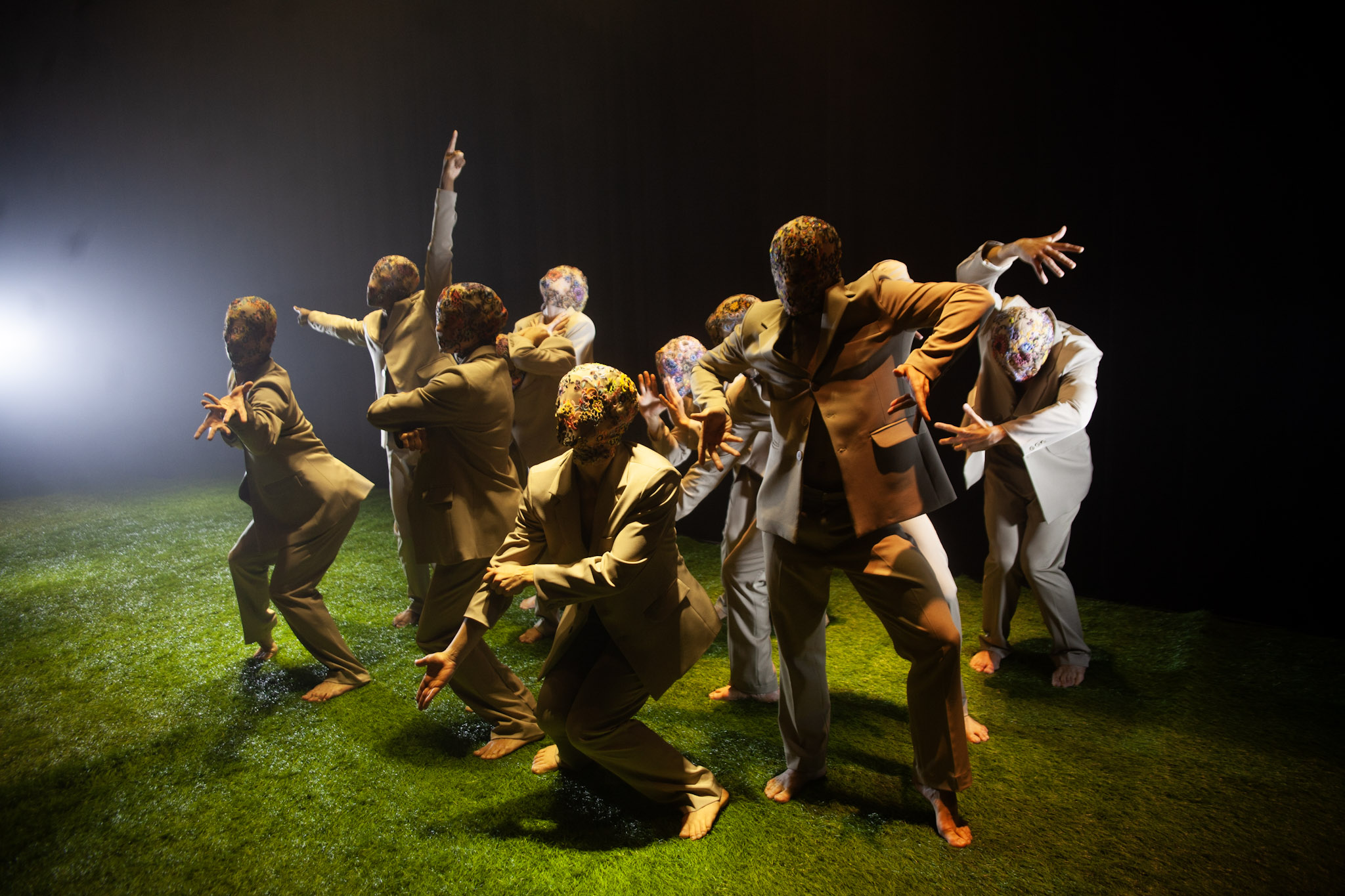 Balé Teatro Guaíra lança simultaneamente novo espetáculo em Curitiba e na Dinamarca