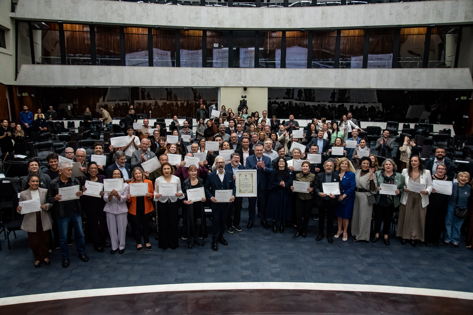 Assembleia Legislativa homenageia os 140 anos do Teatro Guaíra