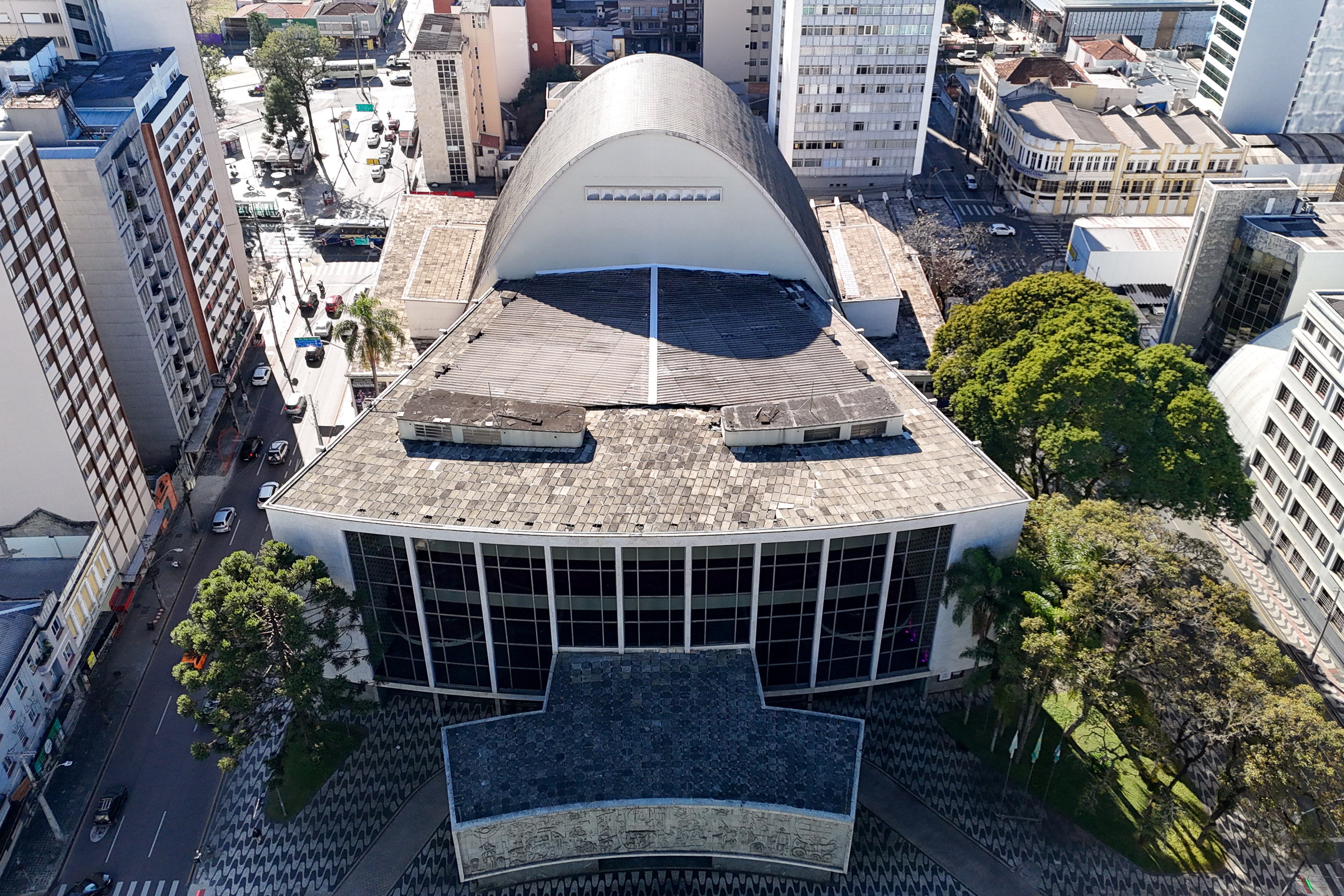 Entrega da reforma do telhado do Teatro Guaíra / parceria da AUDI - Apresentação de Ballet para 600 crianças de escolas públicas.