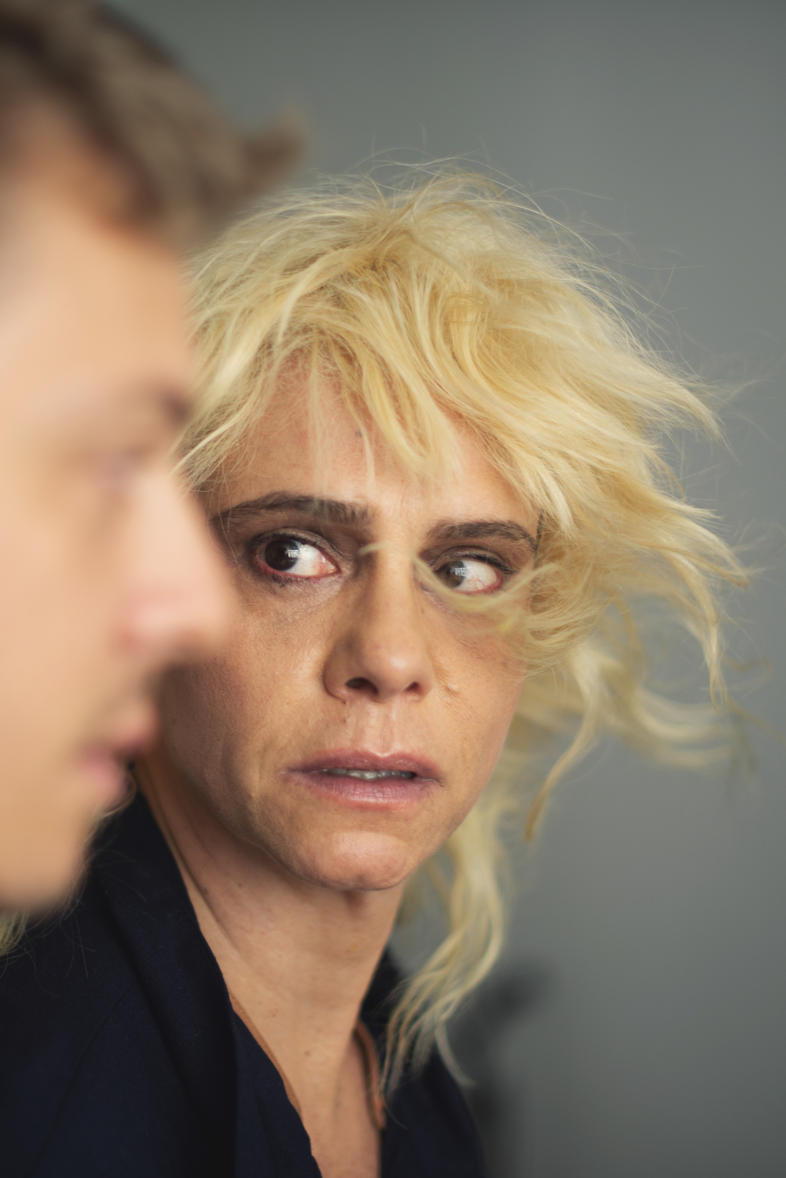 Malu Galli estrela “Mulher em Fuga”, espetáculo inspirado na obra de Édouard Louis, no Guairinha