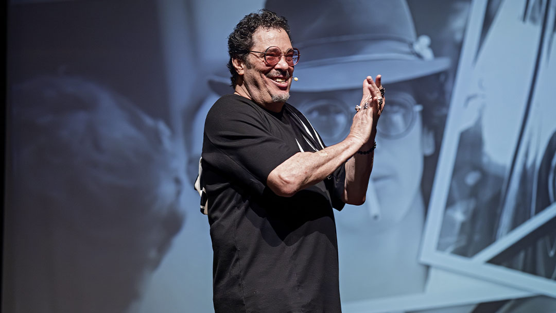 "Na Marca do Penâlti" Walter Casagrande Jr. estreia  monólogo autobiográfico