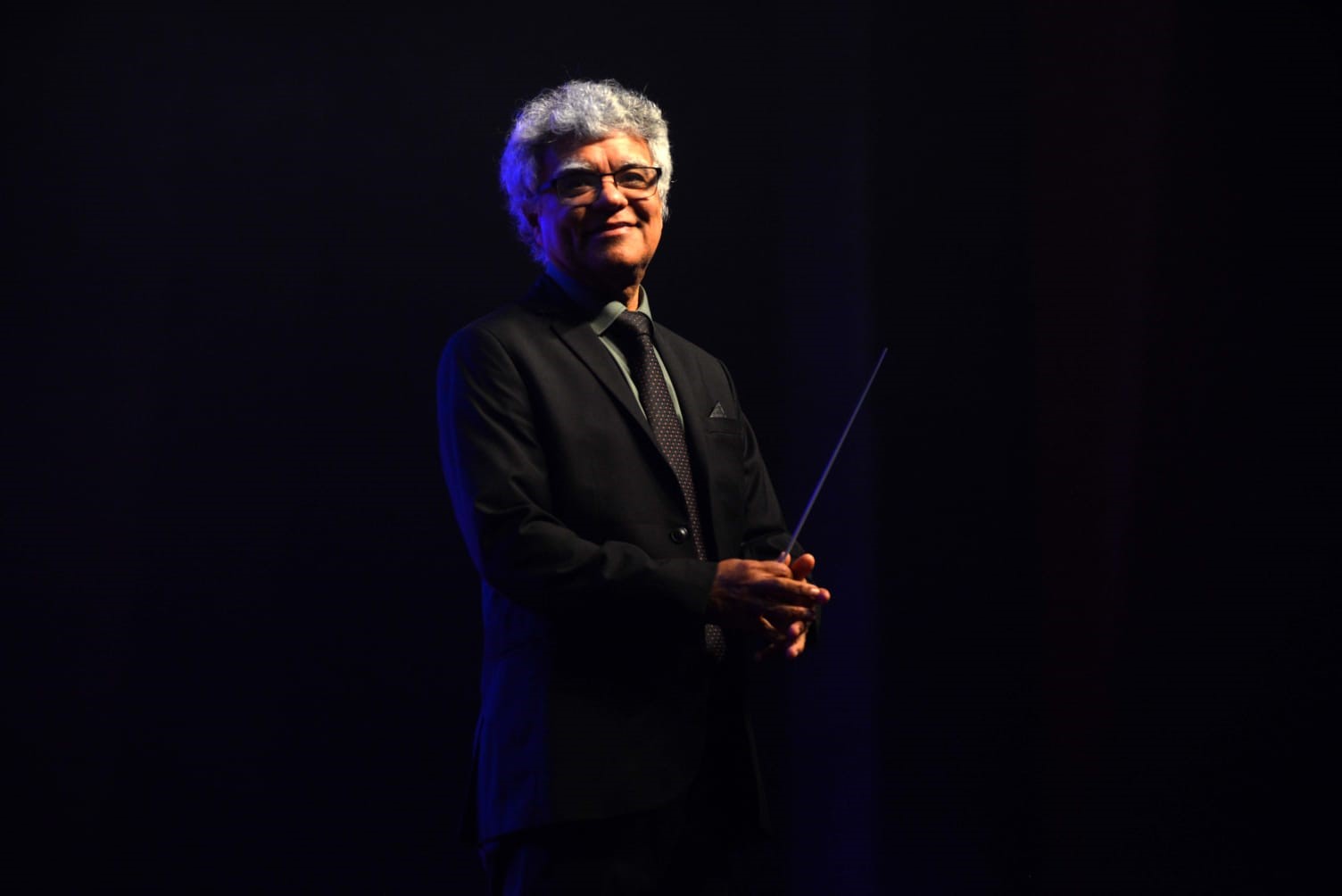 Orquestra Cordas do Iguaçu e Julie Wein apresentam “Música Brasileira em Concerto” no palco do Guairão