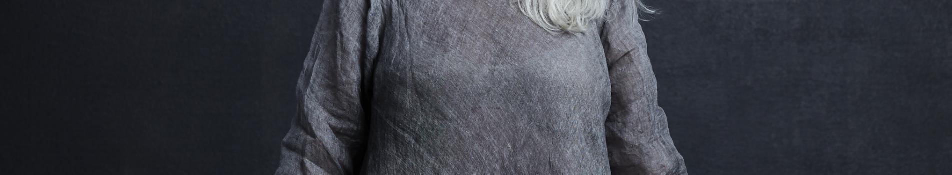 Ficções: Monólogo estrelado por Vera Holtz retorna a Curitiba