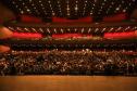 No Teatro Guaíra, em Curitiba, pela primeira vez no Brasil, a Companhia Nacional de Canto e Dança Śląsk, da Polônia, se apresentou ao lado do Balé Teatro Guaíra e do Grupo Polônes do Paraná Wisła. 