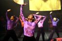 grupo de dança em apresentação carlota