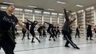 Alunos e bailarinos da companhia Focus durante a oficina