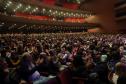 Palco e público no Guairão durante shows da Oficina de Música