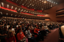 Palco e público no Guairão durante shows da Oficina de Música