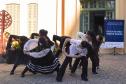 Grupo de dança em frente ao Hospital Pequeno Príncipe