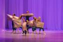 Dançarinos da Escola de Dança Teatro Guaíra 