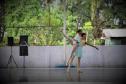 Escola de Dança Teatro Guaíra encanta cerca de 750 alunos em apresentação em colégio estadual de Curitiba