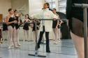 Ex-aluna do Guaíra, primeira bailarina do Philadelphia Ballet retorna para aula especial