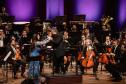 Casa cheia: Orquestra Sinfônica do Paraná emociona com obras de Strauss e convidados internacionais no Guairão