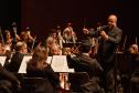 Orquestra Sinfônica do Paraná lota o Guairão em concerto matutino com a participação de pianista português