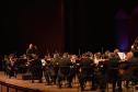 Orquestra Sinfônica do Paraná lota o Guairão em concerto matutino com a participação de pianista português
