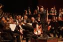 Orquestra Sinfônica do Paraná lota o Guairão em concerto matutino com a participação de pianista português