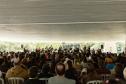 Público lota o vão do MON para assistir o concerto da Orquestra Sinfônica do Paraná 