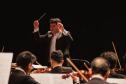 Emoção e despedida marcam concerto da Orquestra Sinfônica do Paraná que teve como tema a amizade