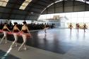 Escola de Dança Teatro Guaíra faz primeira apresentação de 2026 do projeto Guaíra para Todos.