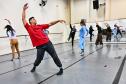 Teatro Guaíra oferece curso gratuito de técnicas corporais para artistas do movimento