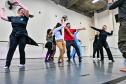 Teatro Guaíra oferece curso gratuito de técnicas corporais para artistas do movimento