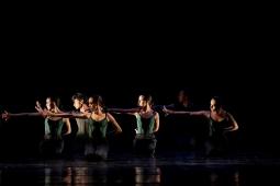 Escola de Dança Teatro Guaíra recebe 10 premiações em festival de dança virtual 