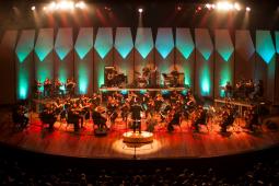 Orquestra Cordas do Iguaçu apresenta show Clássicos do Rock na Capital
