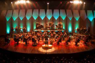 Orquestra Cordas do Iguaçu apresenta show Clássicos do Rock na Capital
