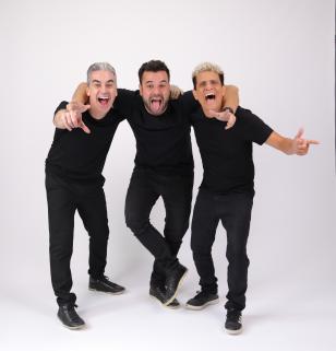 Grupo “Embrulha Pra Viagem”, desembarca em Curitiba com humor afiado e sucesso de público