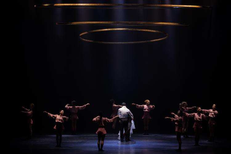 O Balé Teatro Guaíra abriu oficialmente sua temporada de apresentações de 2026 com “Tempo de Movimento”, que reuniu quase seis mil pessoas.