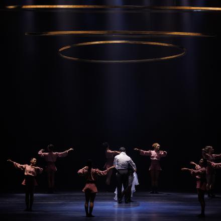  O Balé Teatro Guaíra abriu oficialmente sua temporada de apresentações de 2026 com “Tempo de Movimento”,  que reuniu quase seis mil pessoas. 