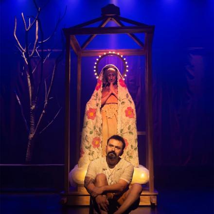 gina Vogue retorna aos palcos com “Desmonte” em nova temporada em Curitiba