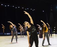 Aula de dança - dia internacional das mulheres 2023