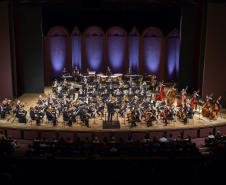 Orquestra Sinfônica do Paraná em apresentação no CCTG