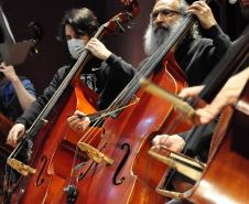 Ensaio da Orquestra e cantores no Guairão