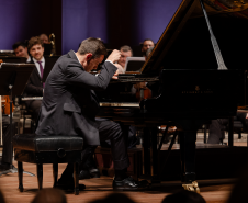 pianista em movimento
