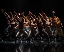 grupo em coreografia 