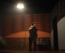 Os dois atores da peça
